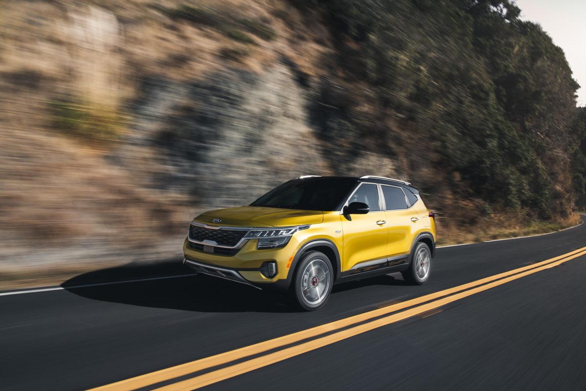 (Español) Nombran al Kia Seltos entre los 10 mejores autos de Autotrader para recientes graduados universitarios