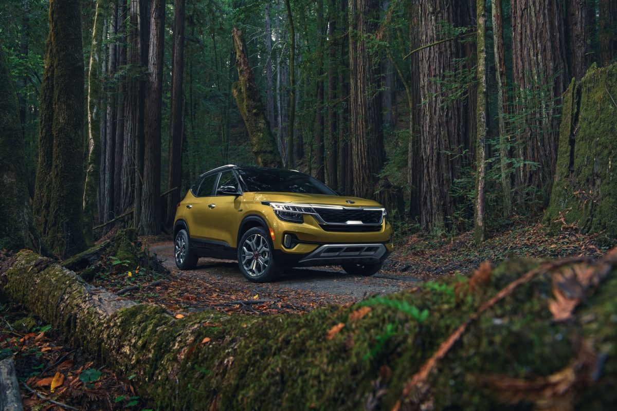 (Español) El Kia Seltos y Telluride ganan tres máximos honores en los Best Buy Awards 2021 de Kelley Blue Book