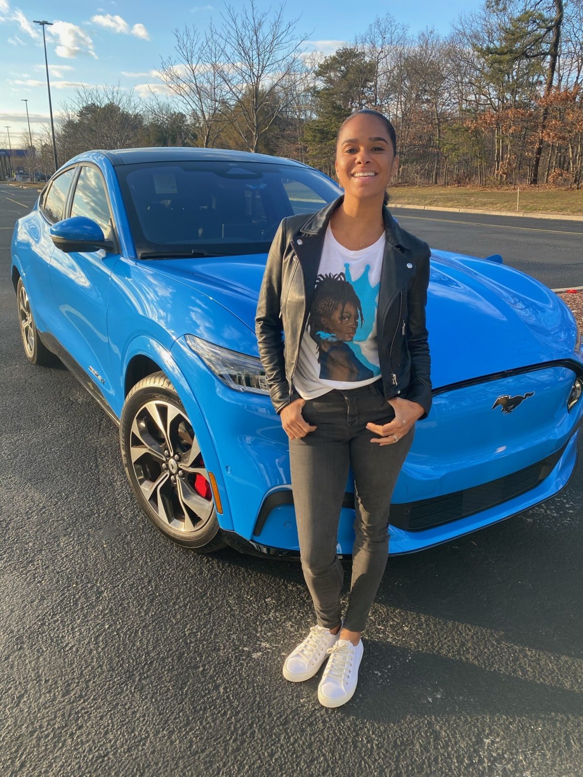 Misty Copeland lanza el desafío de Mustang Mach-E en las redes sociales para honrar la fortaleza única de las mujeres: #ShowSomeMuscle